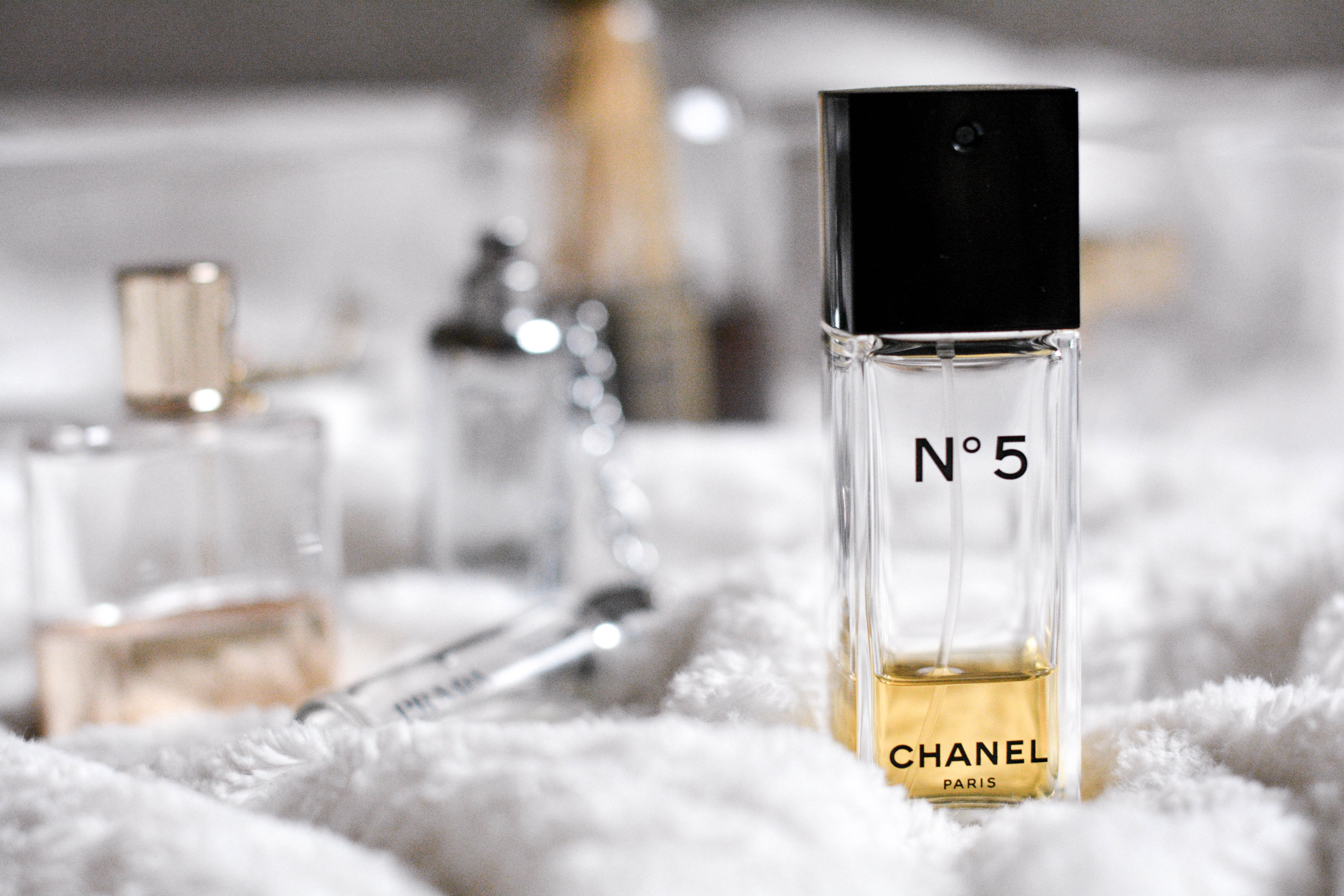Chanel No 5 Co Olivia Julietta