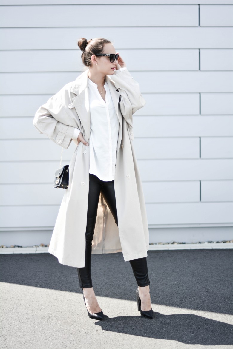 Blouse: Reserved